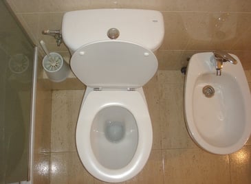 toilet-frequent-urination-and-sleep-apnea